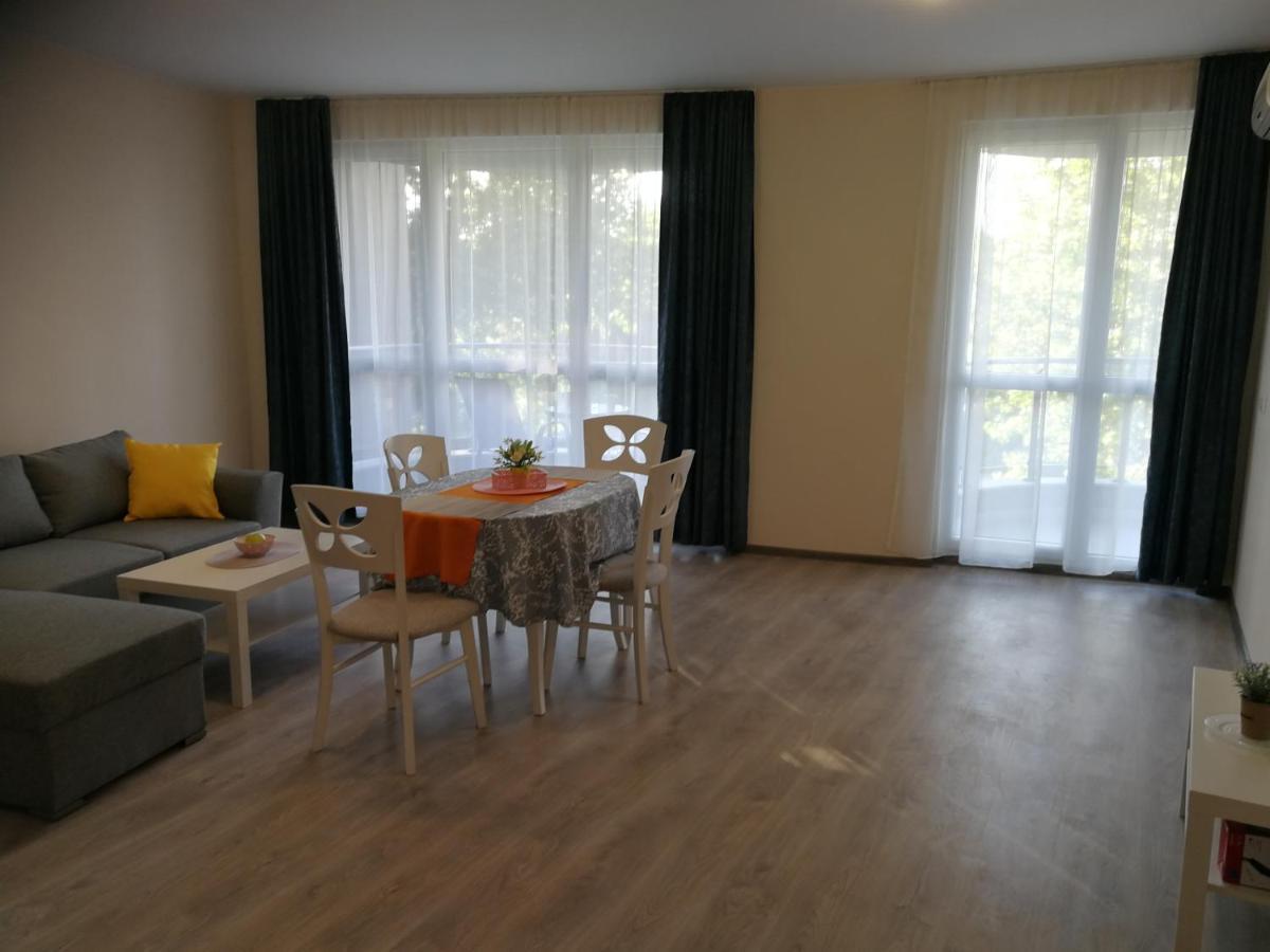 Donchevi Apartments Primorsko Exteriör bild